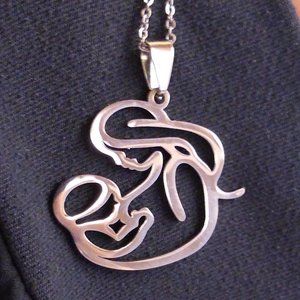 Stainless steel Mom baby breastfeeding pendant necklace
